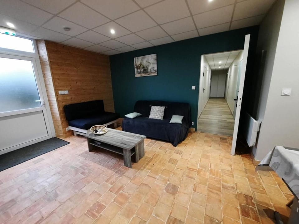 Communal lounge/ TV room, TV and multimedia, Living room