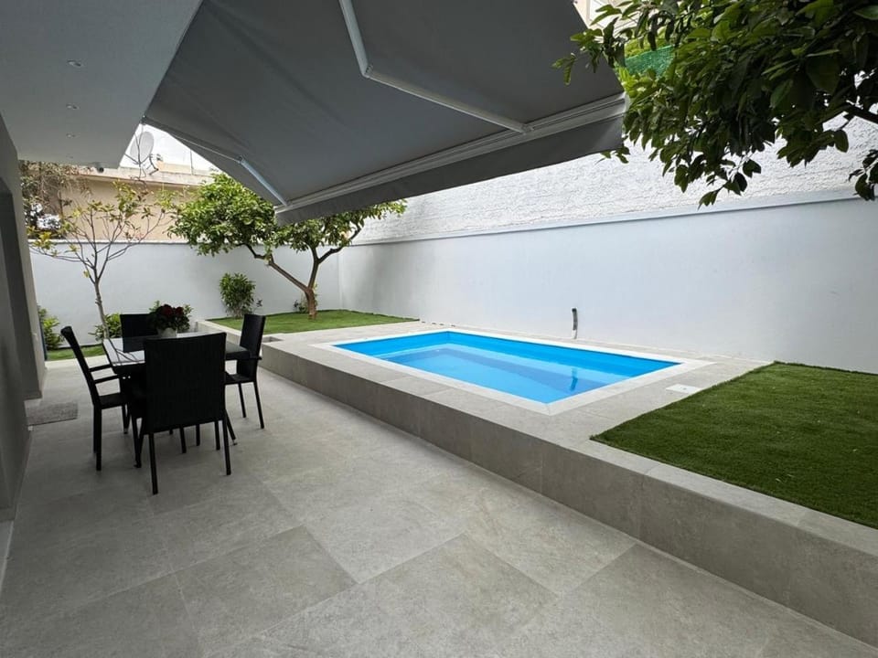 Caza pool Glyfada House in South Athens
