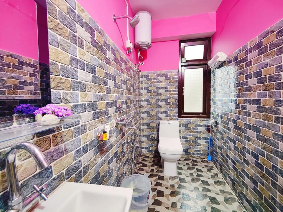 Jo'stel Snowcap Regency Hotel in India