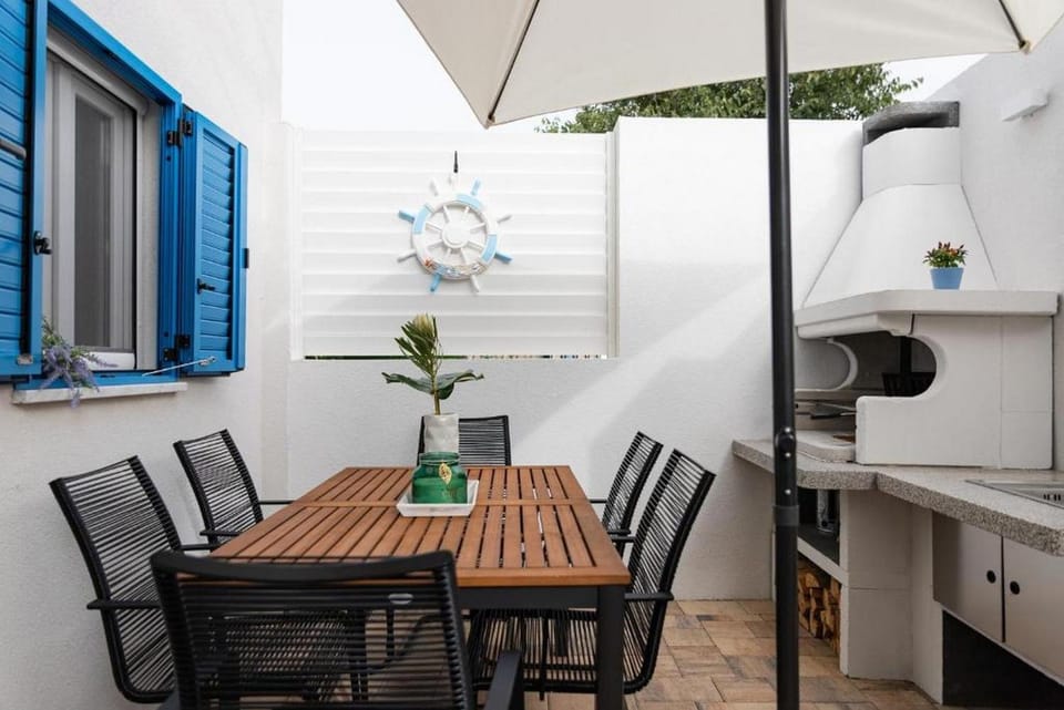 BBQ facilities, Balcony/Terrace