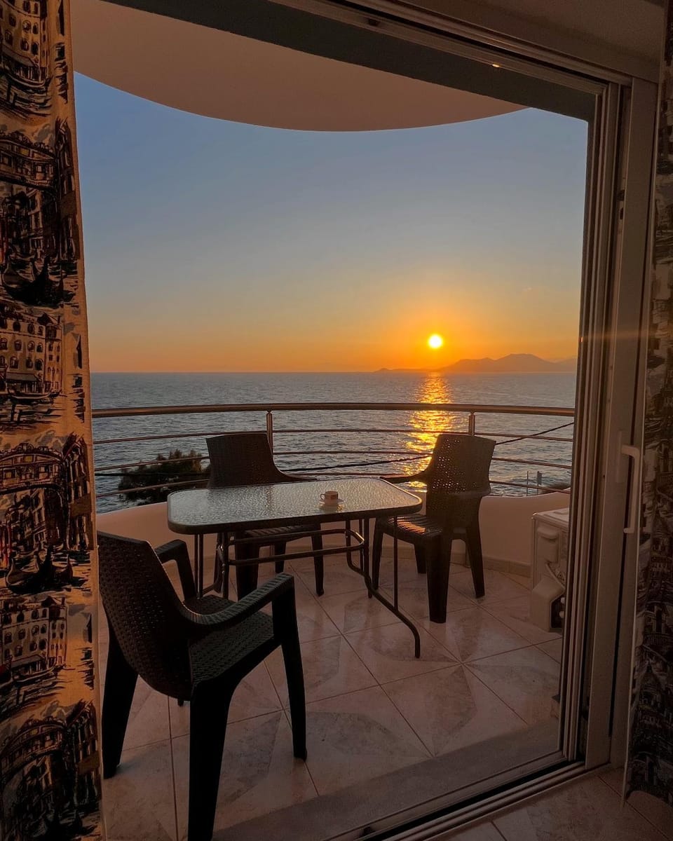 View (from property/room), Balcony/Terrace, Balcony/Terrace, Dining area, Sea view, Sunrise