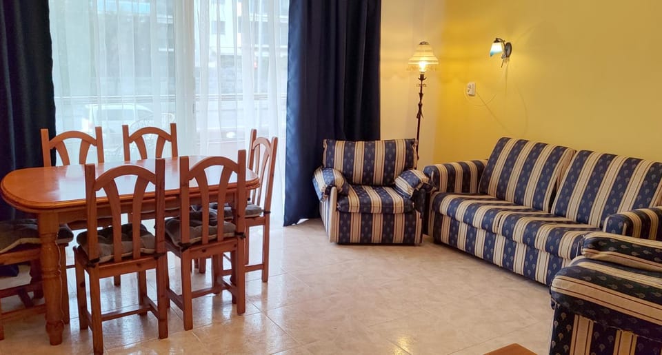 Duplex 2-bedroom family apartment F&F Apartment in Lloret de Mar