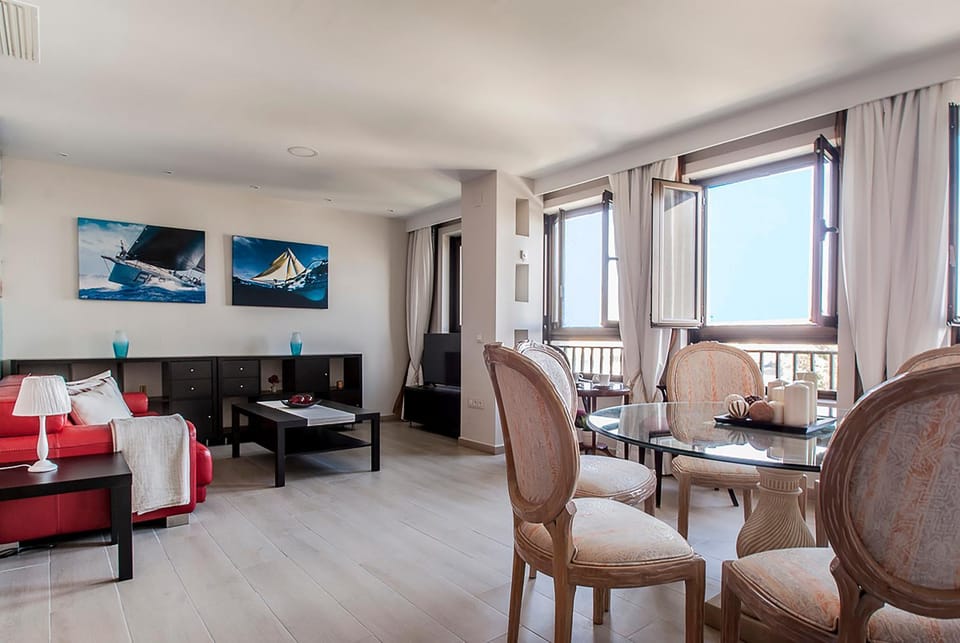 TV and multimedia, Living room, Dining area, Sea view