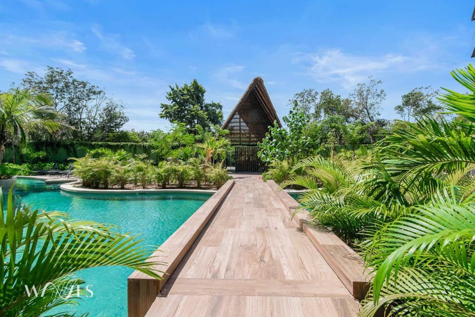 Pool view, Swimming pool