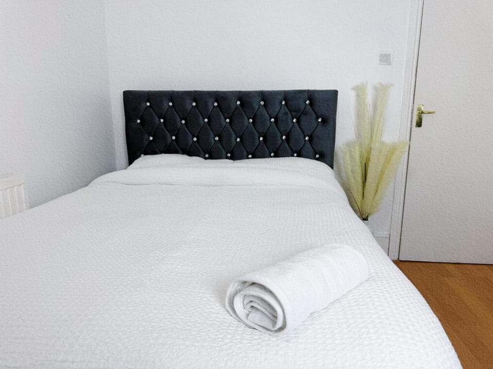 Big Room in East Ham Vacation rental in London