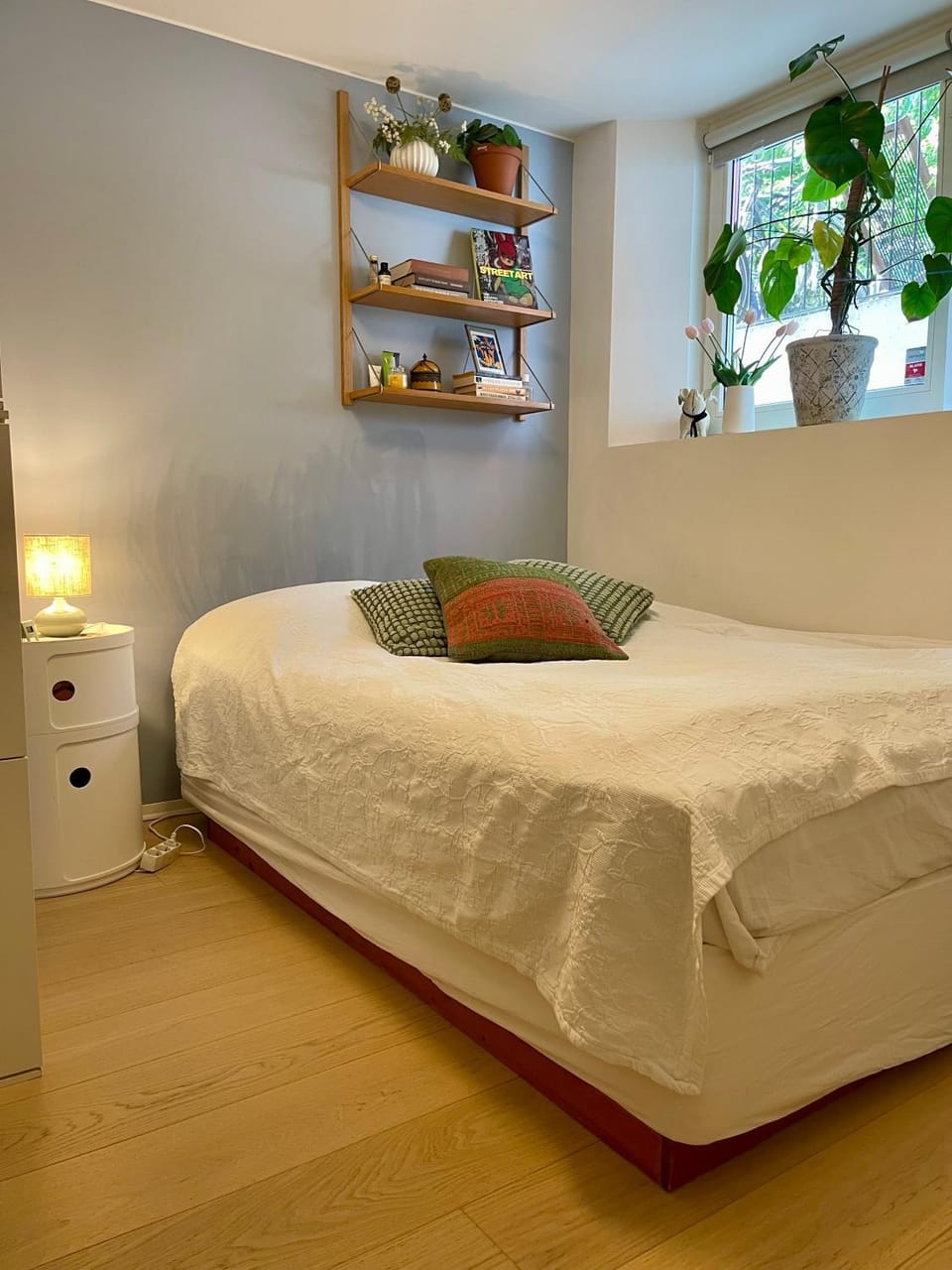 Bed, Inner courtyard view