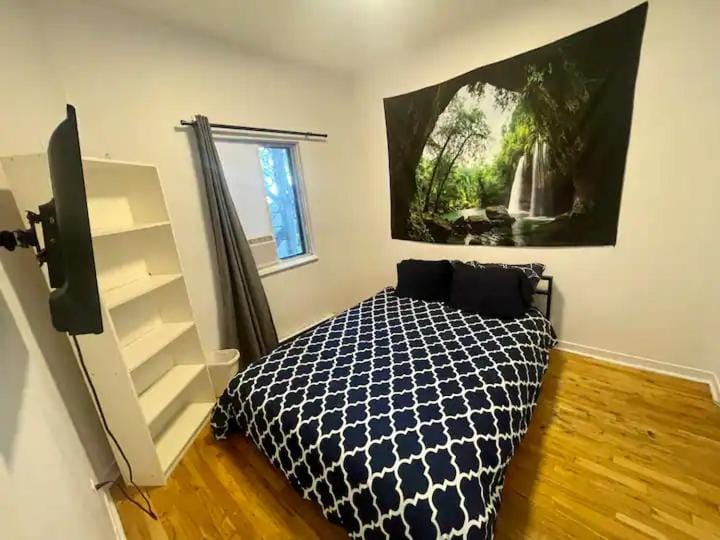 Full Kitchen METRO DE LEGLISE Room B Apartment in Montreal