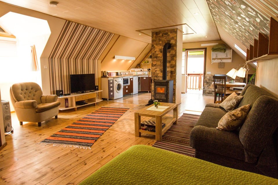 Communal lounge/ TV room