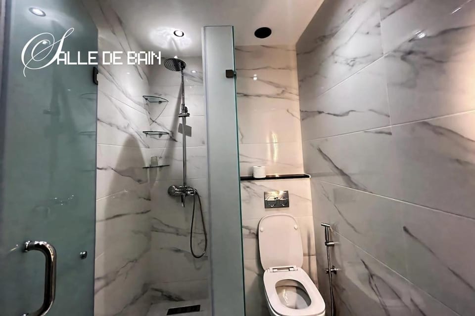 Shower, Toilet, Bathroom