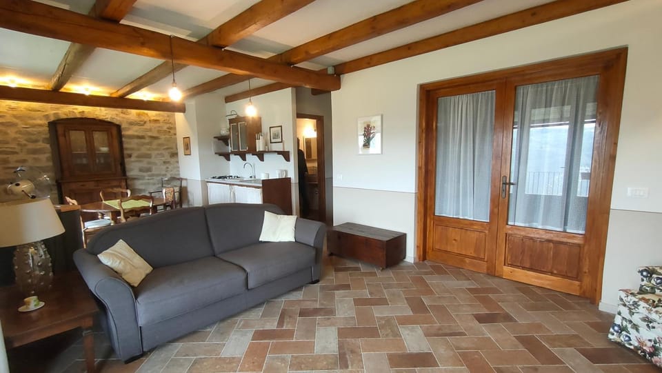 Living room, Lunch