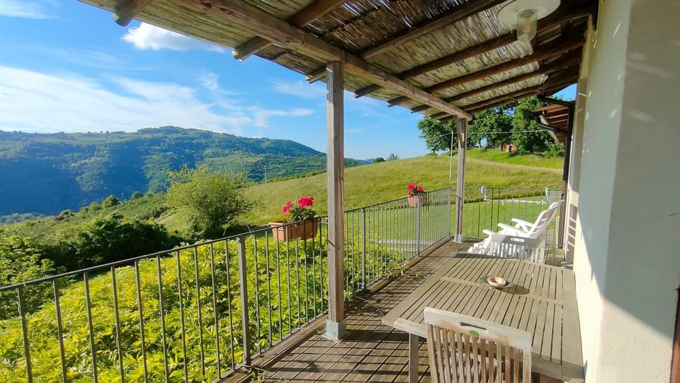Natural landscape, View (from property/room), Balcony/Terrace