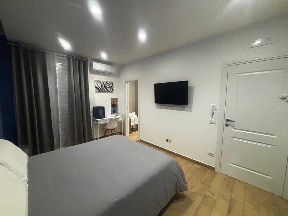 Engi Rooms - Marino Bed and Breakfast in Naples