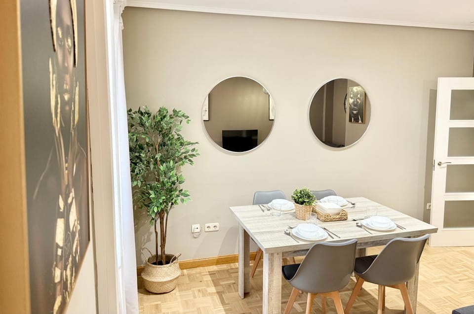 Communal lounge/ TV room, Living room, Seating area, Dining area