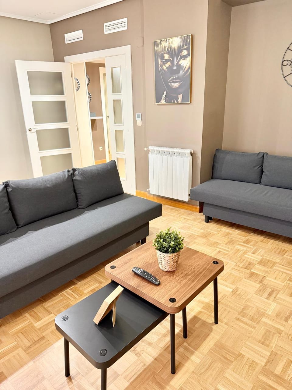 Living room, Seating area, air conditioner