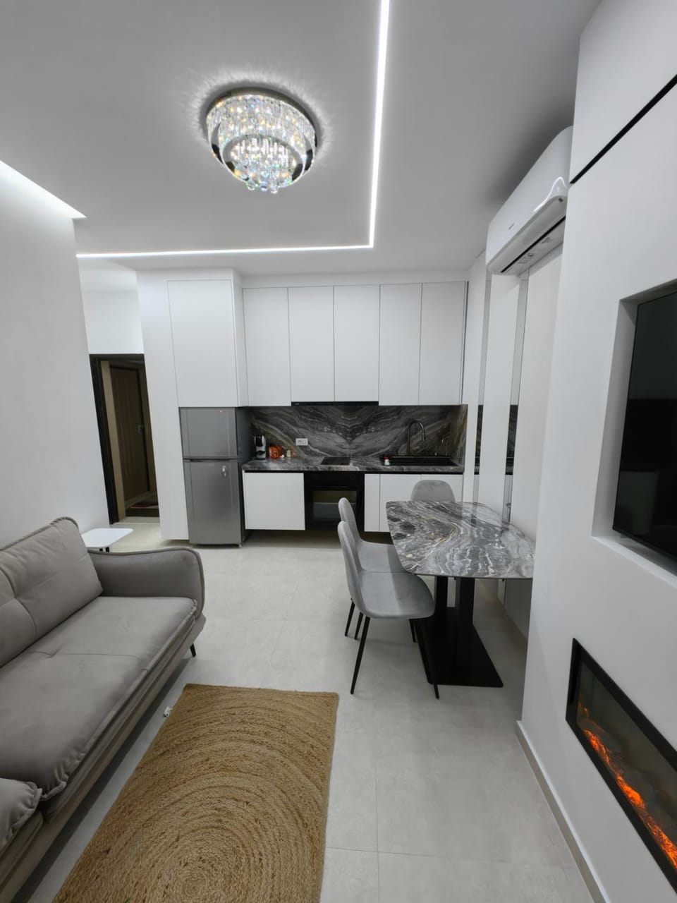 Modern Sea Side Apartment Apartment in Vlorë
