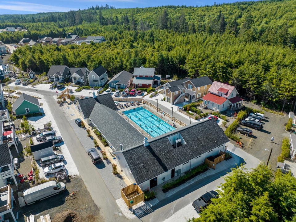 Neighbourhood, Natural landscape, Bird's eye view, Swimming pool