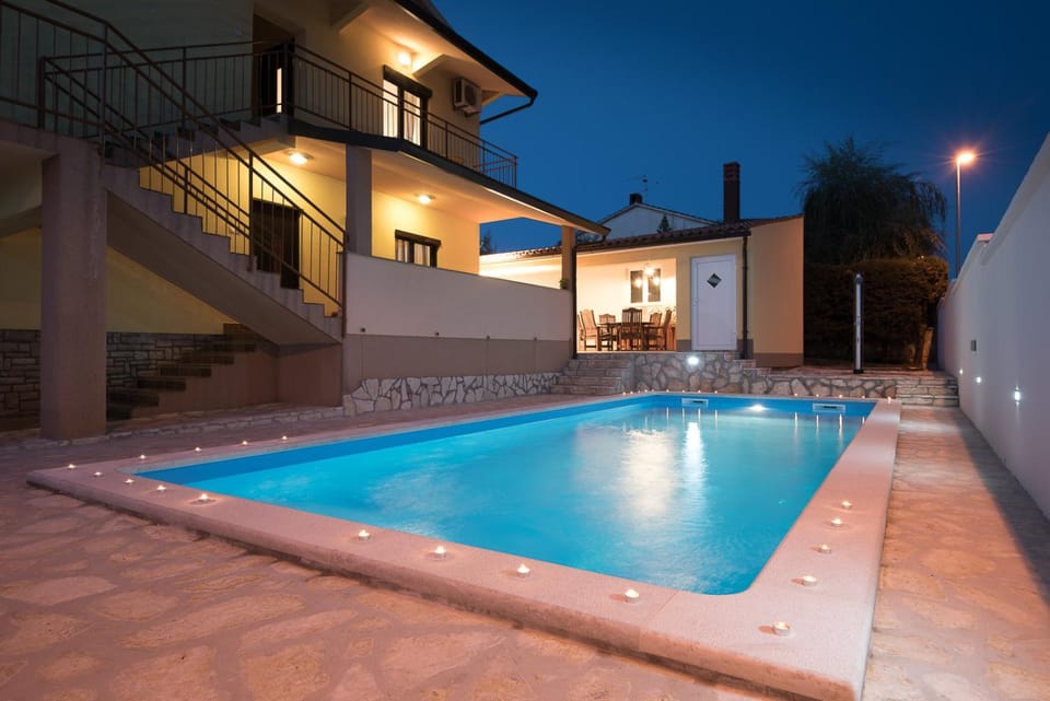 Beach, Swimming pool