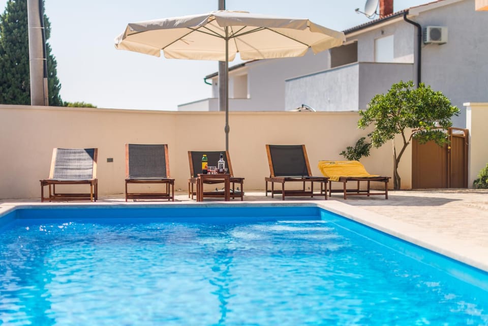 Beach, Swimming pool