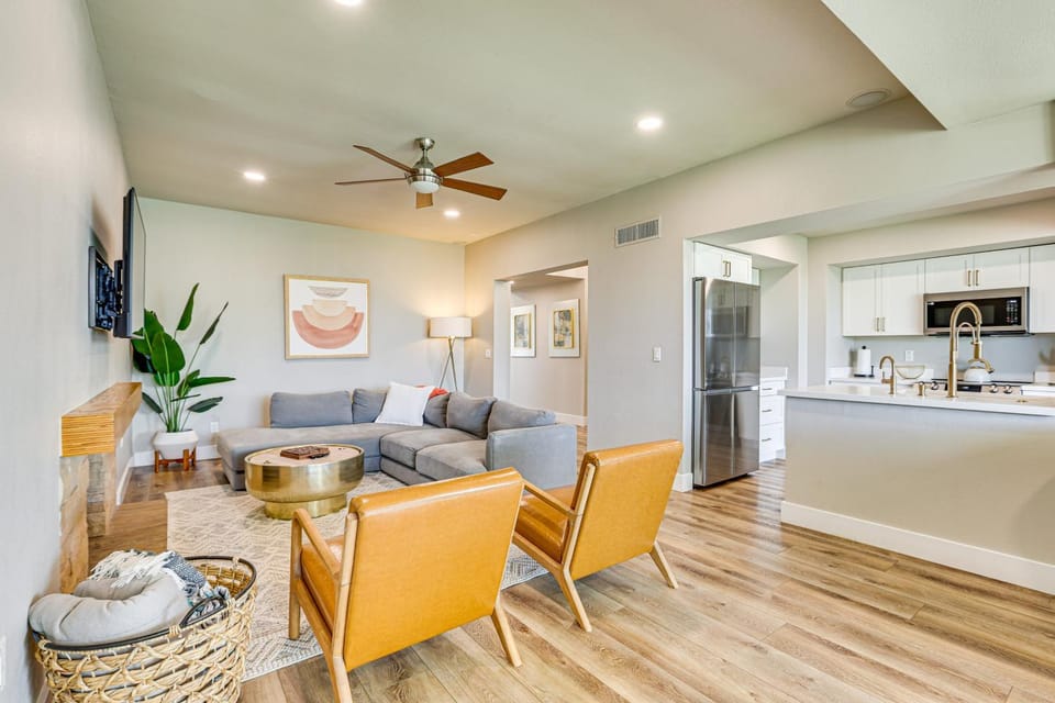 Private Pool + Putting Green: Sunny Scottsdale Gem House in Scottsdale