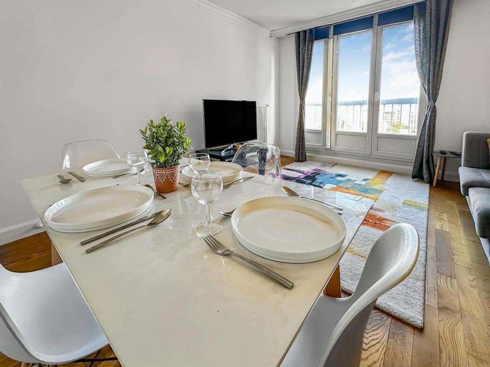 Balcon, Fibre rapide & Parking Apartment in Île-de-France