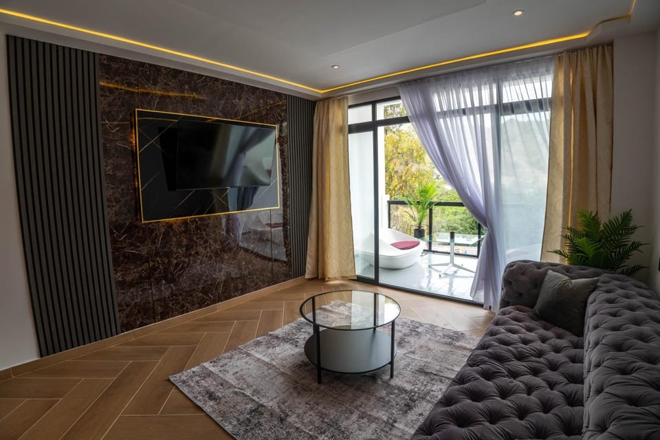TV and multimedia, Living room, Seating area