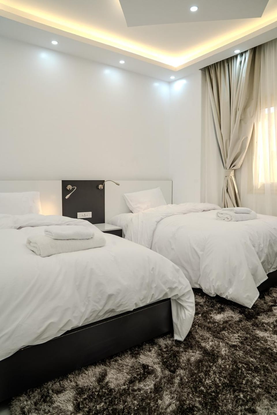 Luxury Jacuzzi Apt with AUC View Apartment in New Cairo City