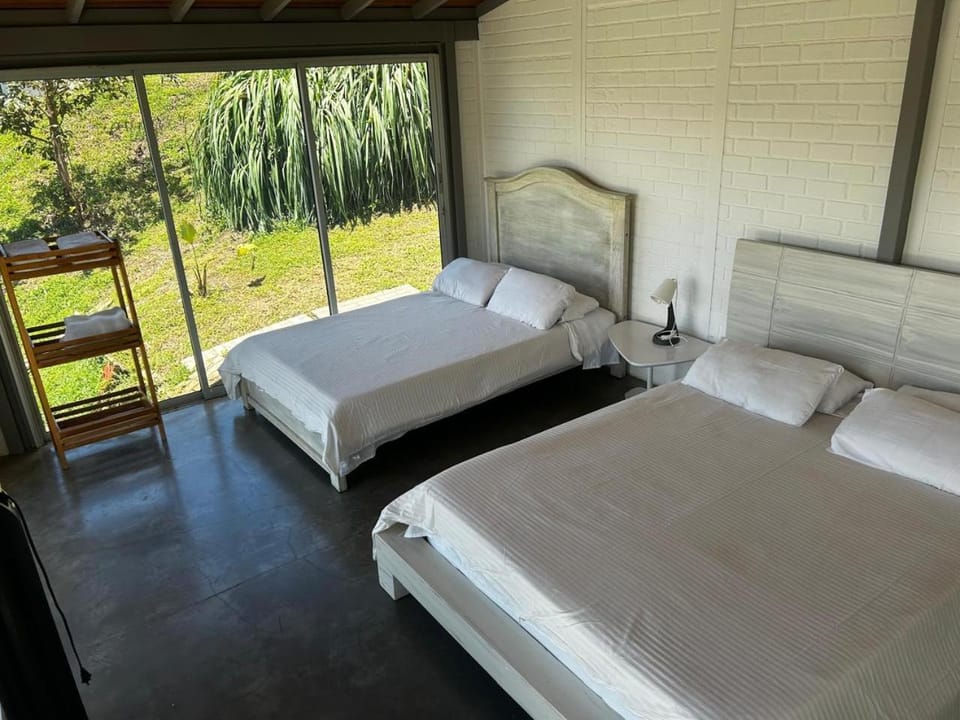 Entre Nubes House in Cundinamarca, Colombia