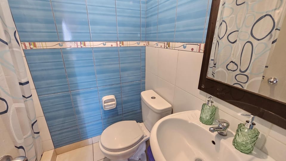 Apartamento de 3 dormitorios frente a plaza San Miguel con Piscina Apartment in Callao Region, Peru