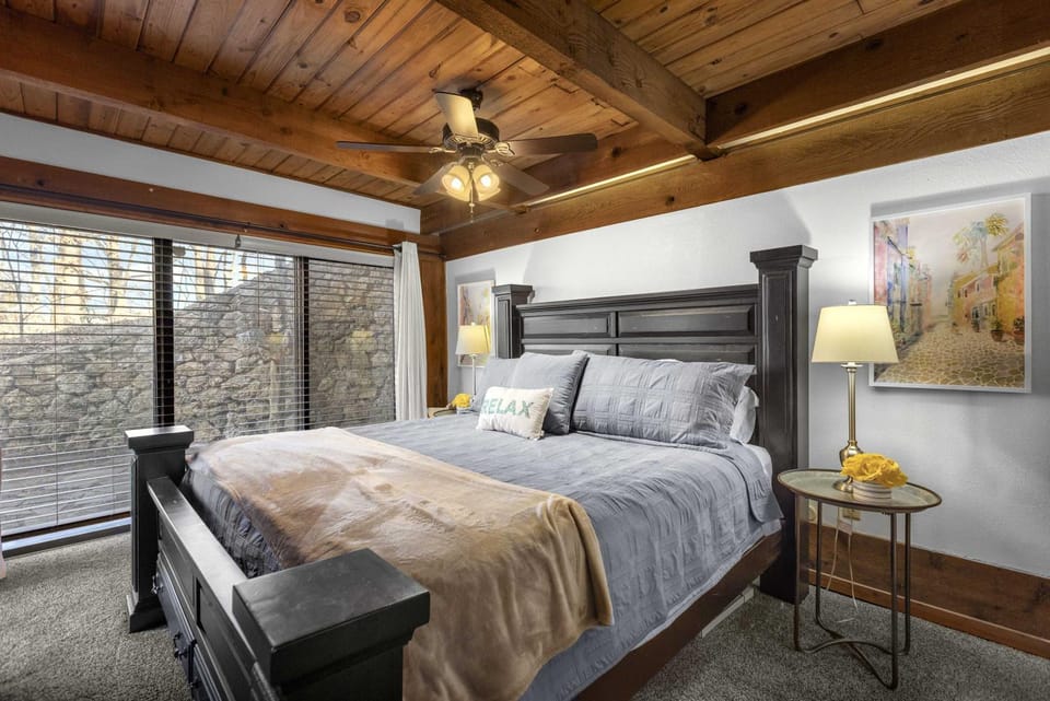 Cedar Nest - Experience Ozark Magic in Sunrise Beach House in Lake of the Ozarks