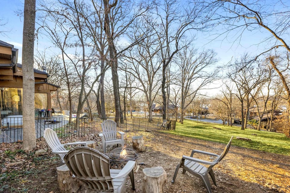 Cedar Nest - Experience Ozark Magic in Sunrise Beach House in Lake of the Ozarks