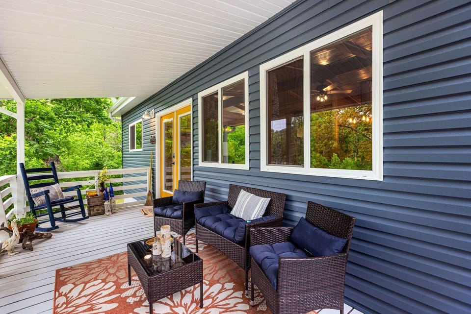 Cozy Cove Cabin - The Perfect Ozark Retreat Cabin in Lake of the Ozarks
