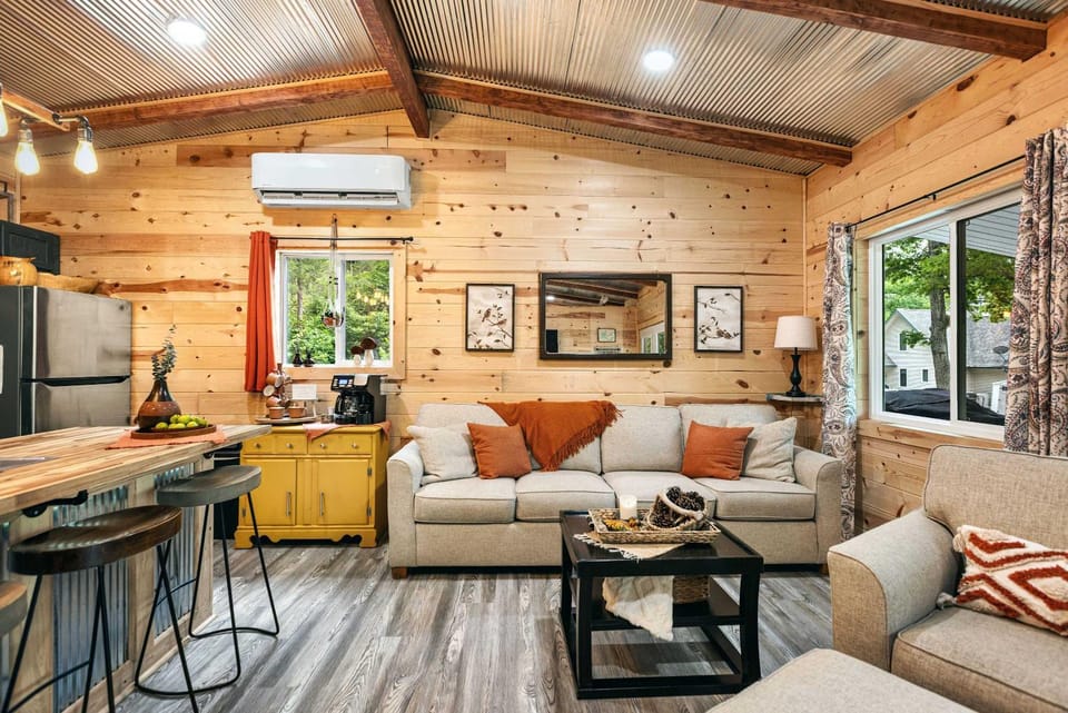 Cozy Cove Cabin - The Perfect Ozark Retreat Cabin in Lake of the Ozarks