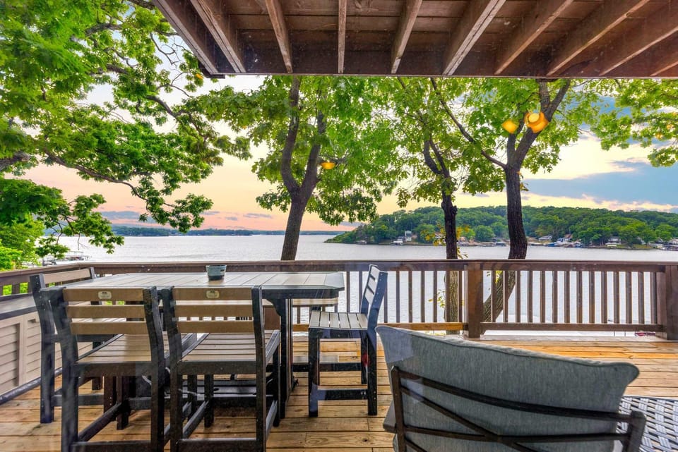 Dockside Dream - Stay for 12 House in Lake of the Ozarks