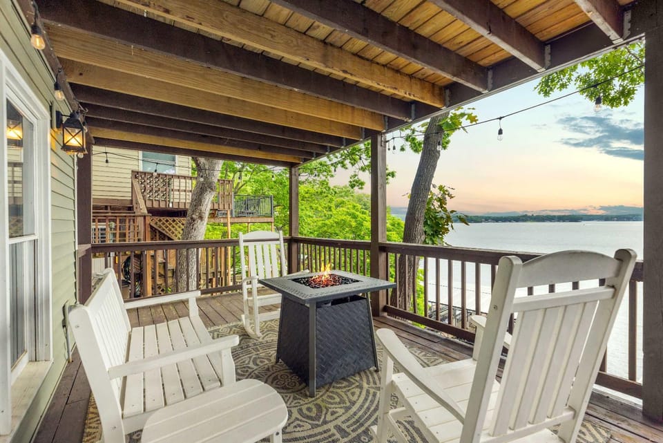 Dockside Dream - Stay for 12 House in Lake of the Ozarks