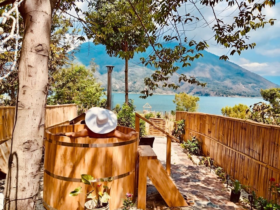 Natural landscape, Hot Tub, View (from property/room), Balcony/Terrace, Lake view, Mountain view