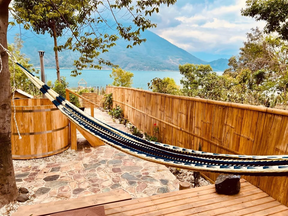 Day, Natural landscape, Hot Tub, Balcony/Terrace, Lake view, Mountain view