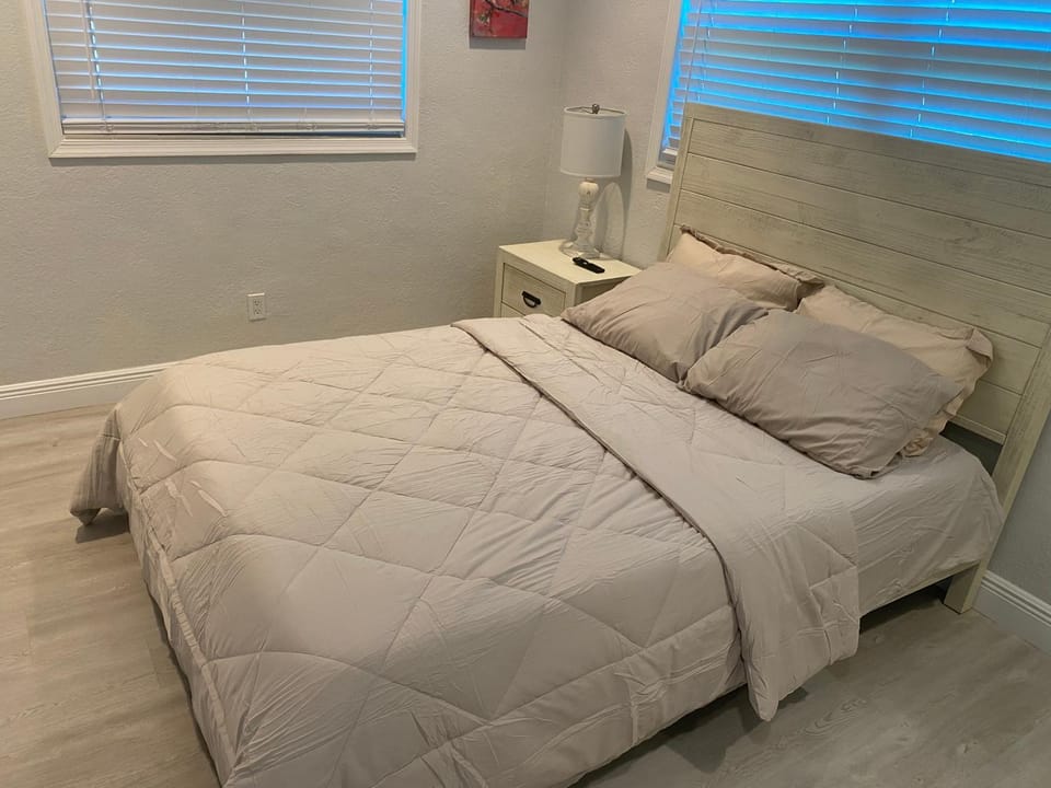 Bed, Bedroom