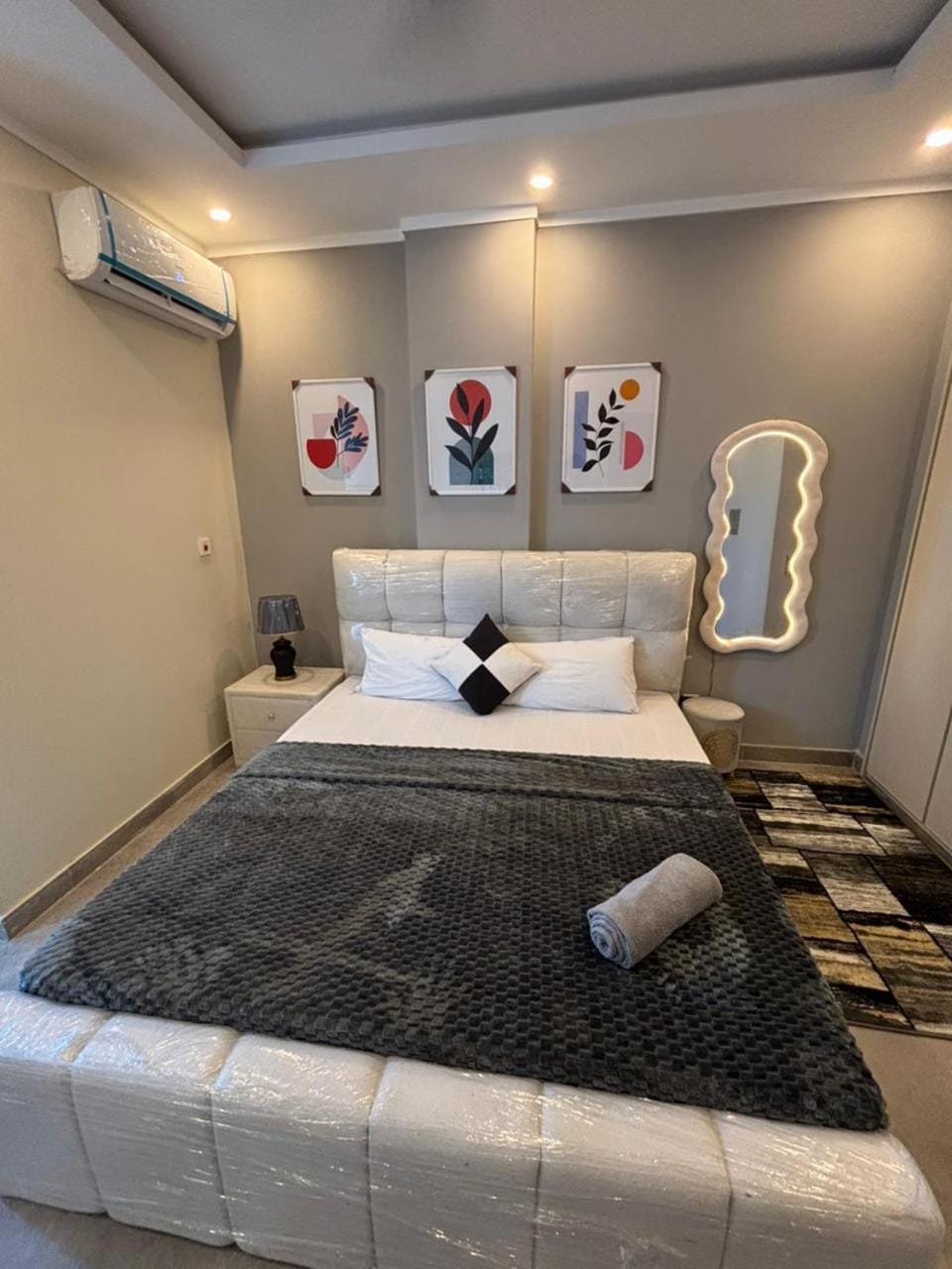 Photo of the whole room