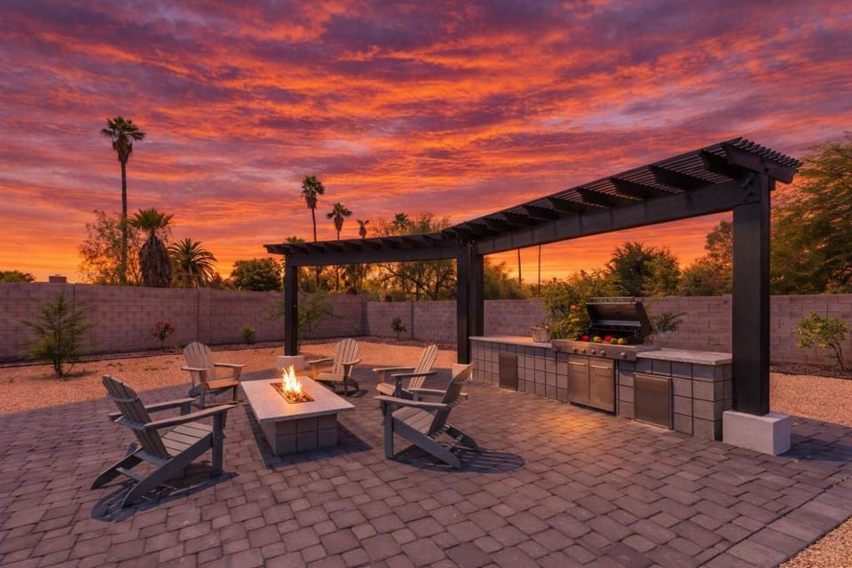 Sport & Splash - Pickle ball - Sports Court -Pool & Spa House in Scottsdale