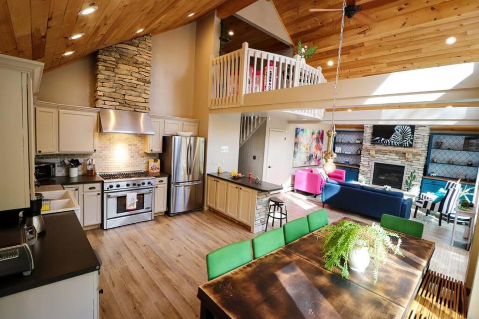 Villa MiaNova A Modern Hideout in the Woods Chalet in Lake Wallenpaupack