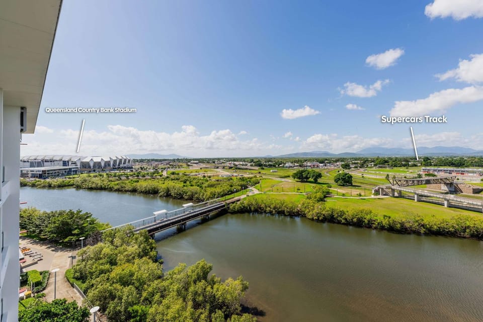 Nearby landmark, Day, Natural landscape, River view