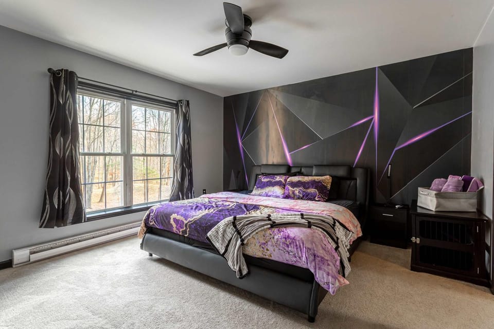 Hot Tub Game Room Fenced Yard Dog Friendly House in Pocono Mountains