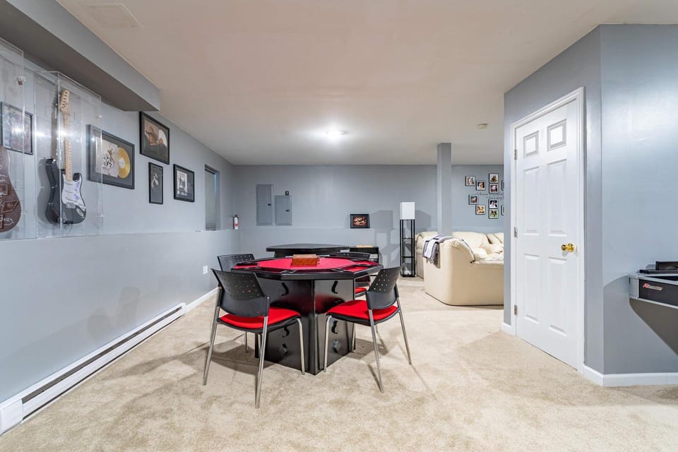 Hot Tub Game Room Fenced Yard Dog Friendly House in Pocono Mountains