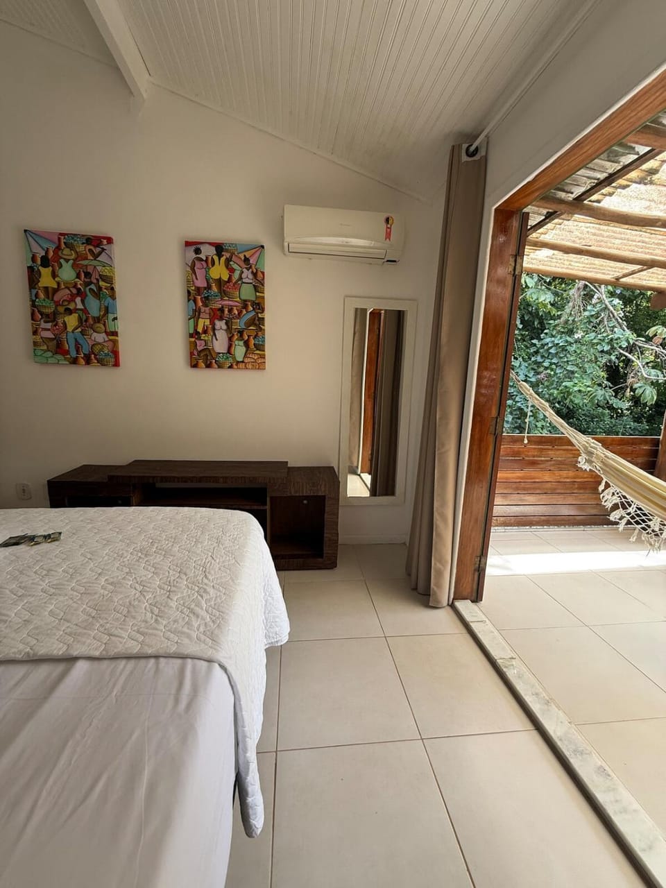 Bed, Bedroom, flat iron, air conditioner