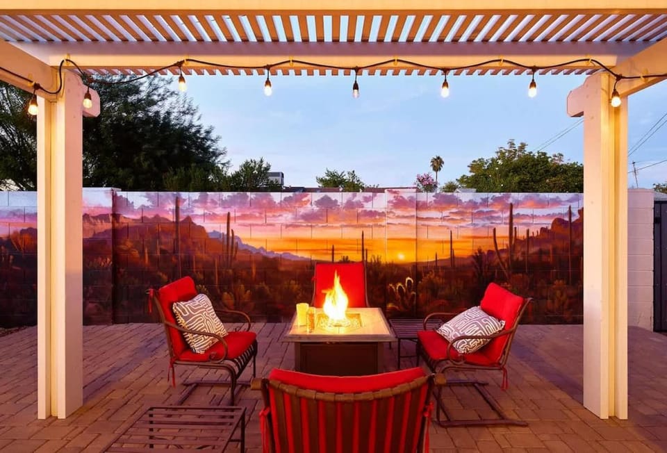 Scottsdale Saguaro-Hot Tub-Pool- in Old Town House in Scottsdale