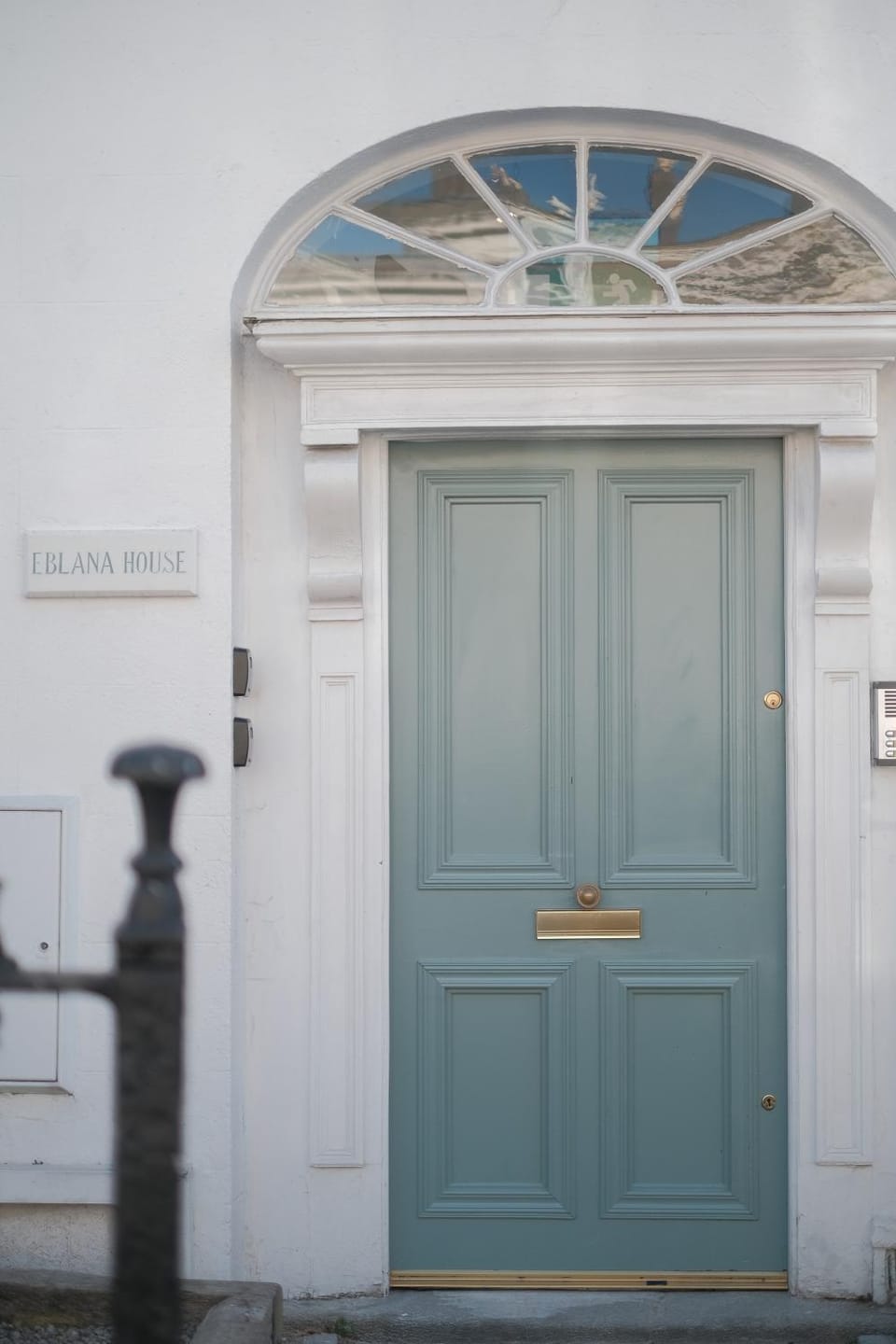 Facade/entrance