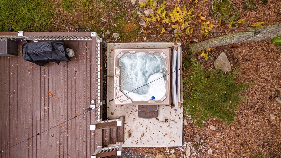 Hot Tub Secluded Fire Pit Hammock House in Pocono Mountains