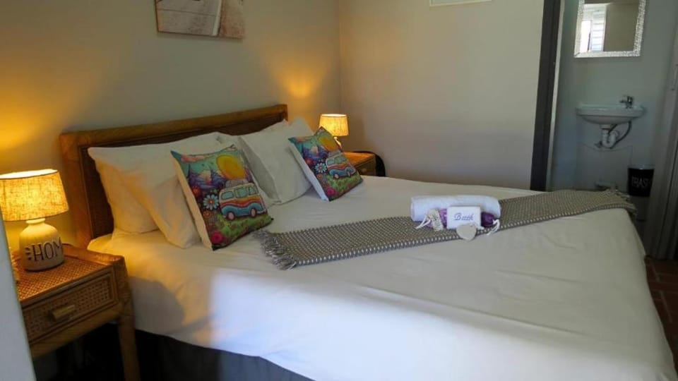 Shower, Bedroom, towels