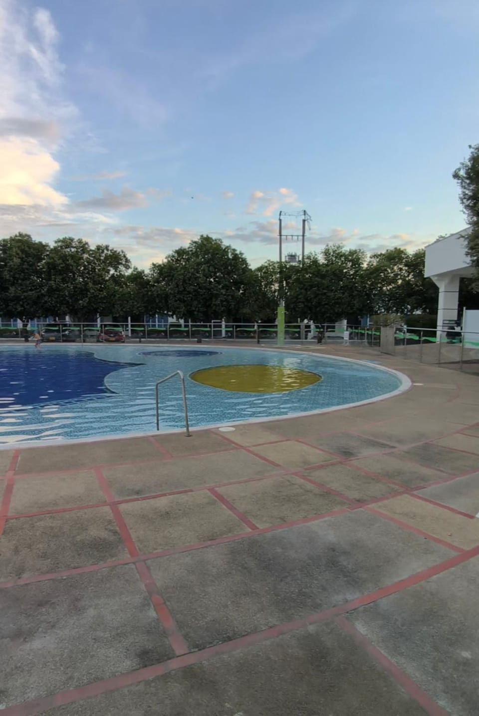 Swimming pool