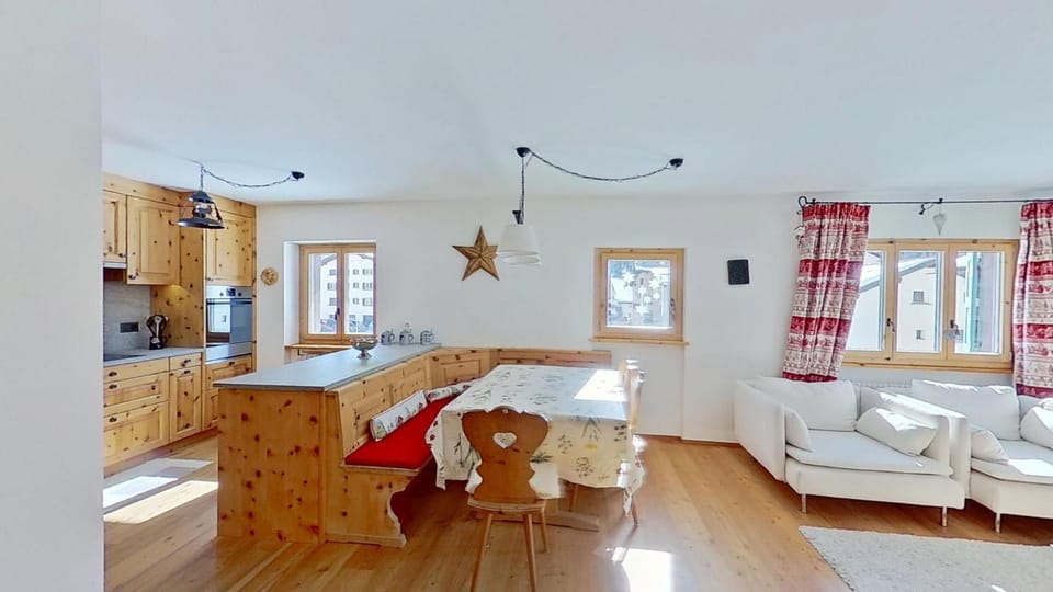 Abitaziun Glüna - Celerina Apartment in Saint Moritz